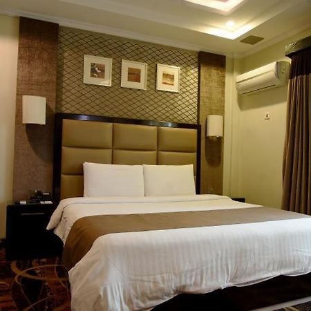 Hotel One Super, Islamabad Ngoại thất bức ảnh